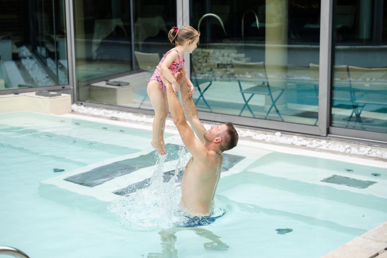 Alpholiday Dolomiti Wellness & Family Hotel Dimaro Kültér fotó
