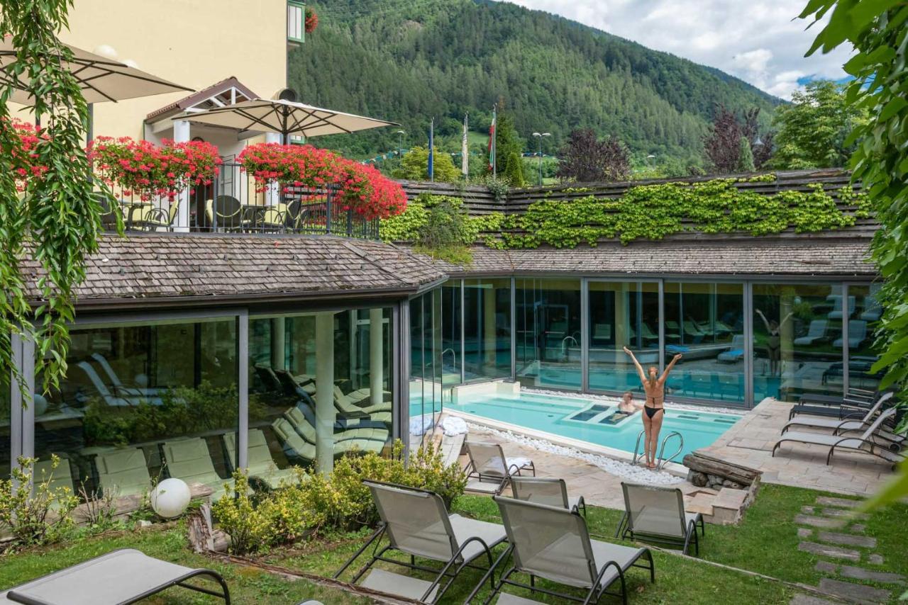 Alpholiday Dolomiti Wellness & Family Hotel Dimaro Kültér fotó