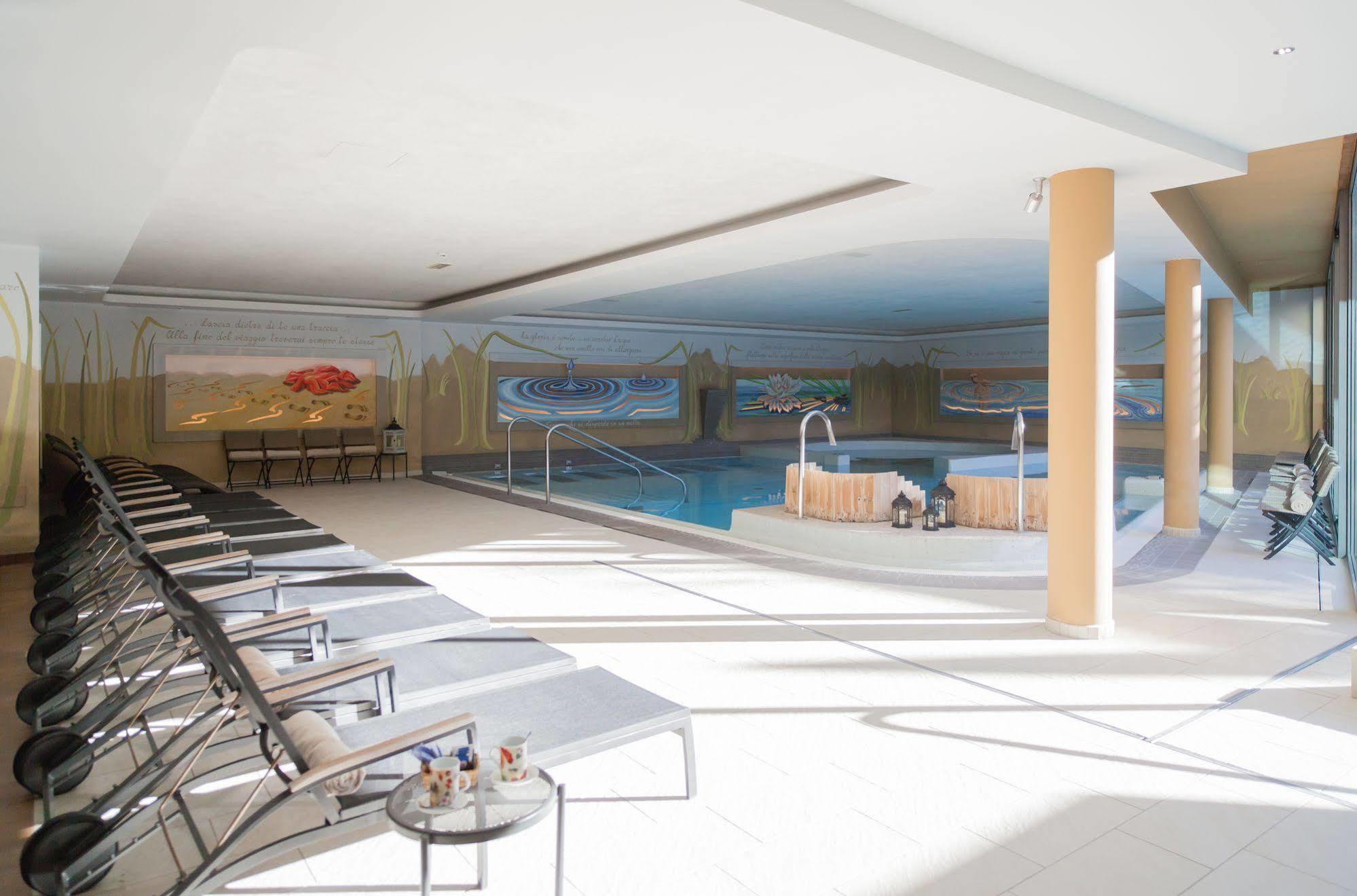 Alpholiday Dolomiti Wellness & Family Hotel Dimaro Kültér fotó