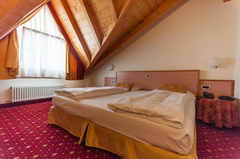 Alpholiday Dolomiti Wellness & Family Hotel Dimaro Kültér fotó
